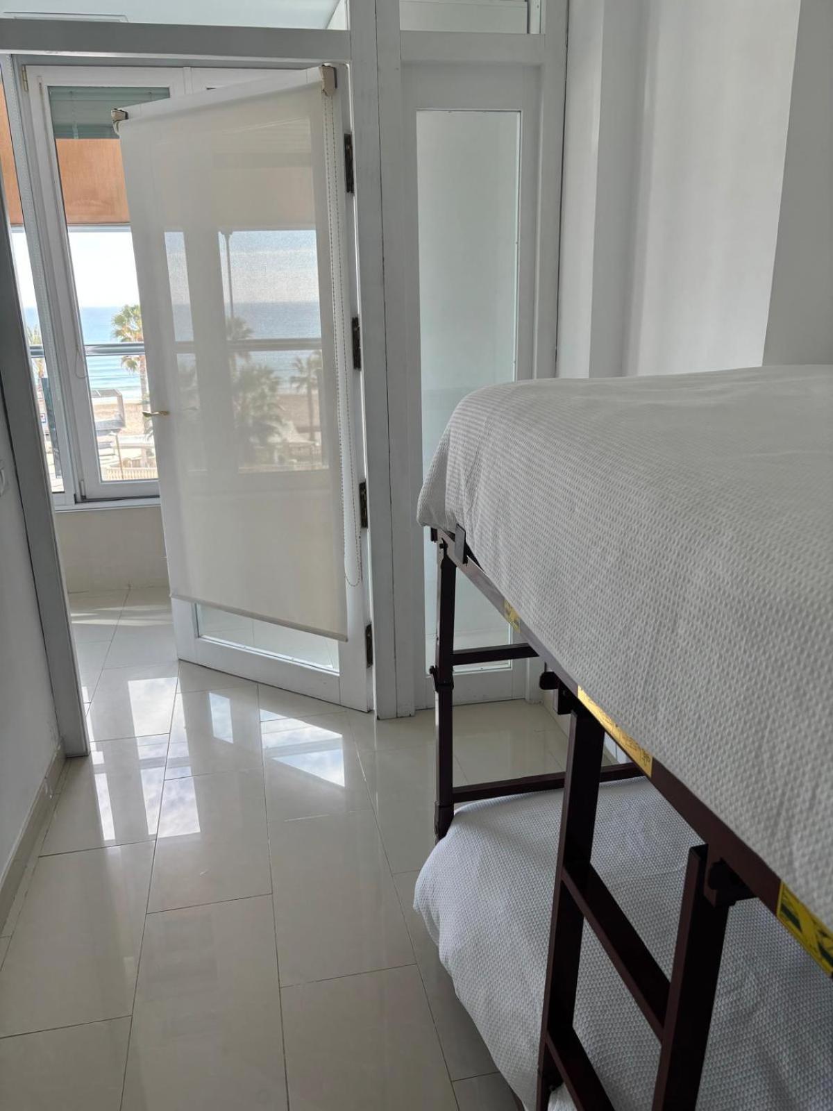 1 Linea Playa San Juan Apartment Alicante Exterior photo